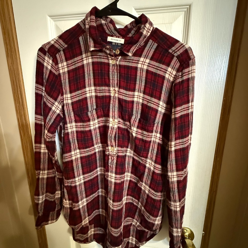 American Eagle Outfitters Red Plaid Button-Up Shirt